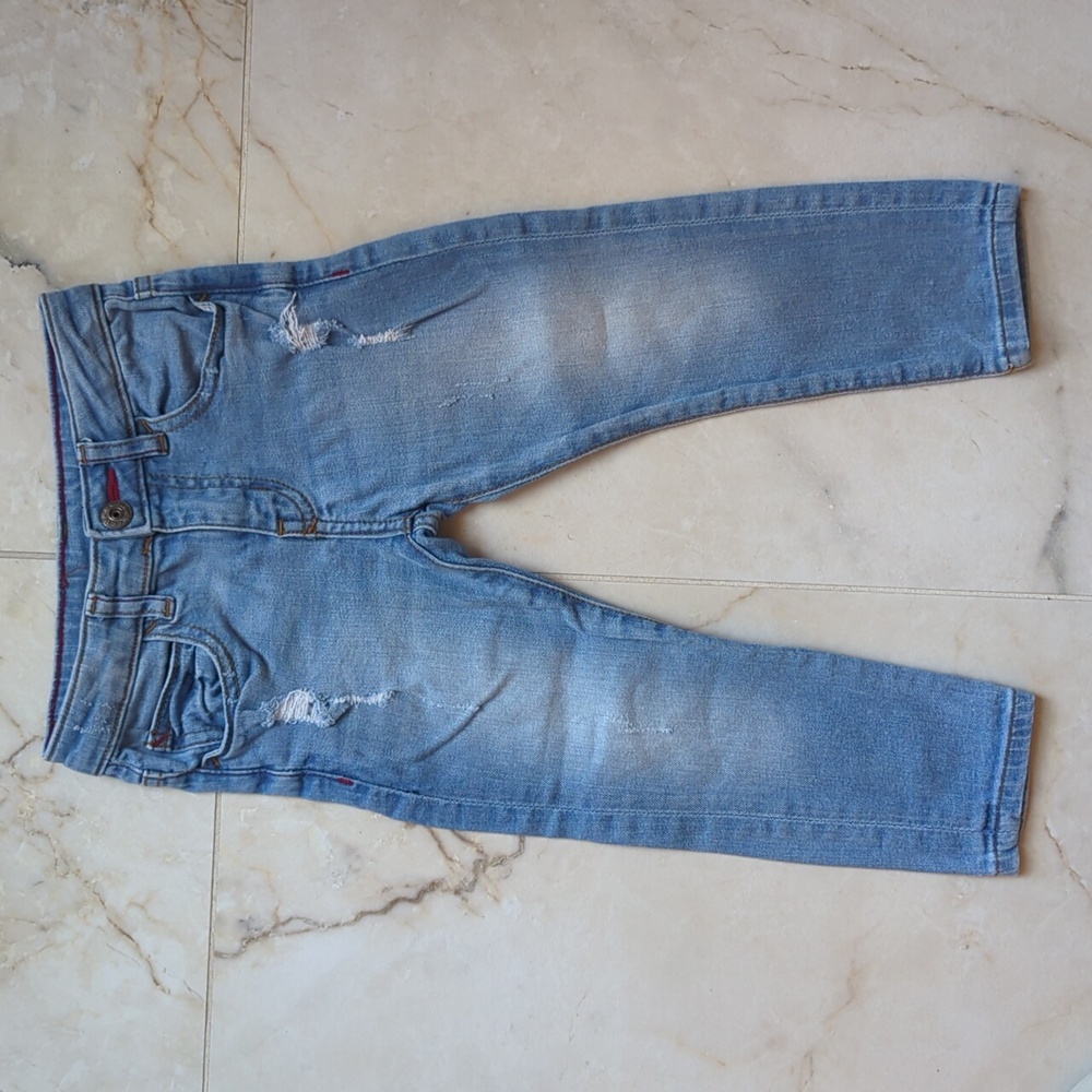 Zara | Stylish Distressed Blue Jeans